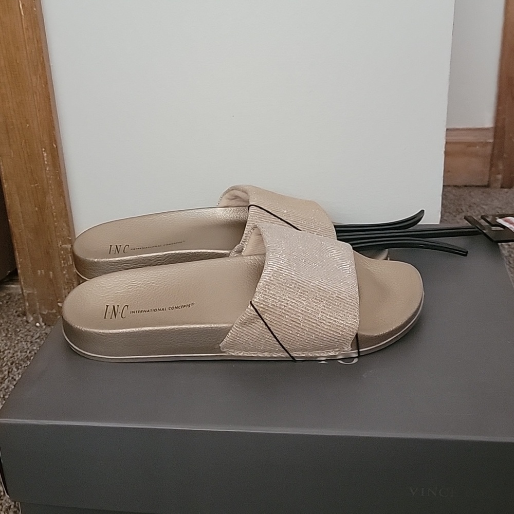 Ladies shoes
